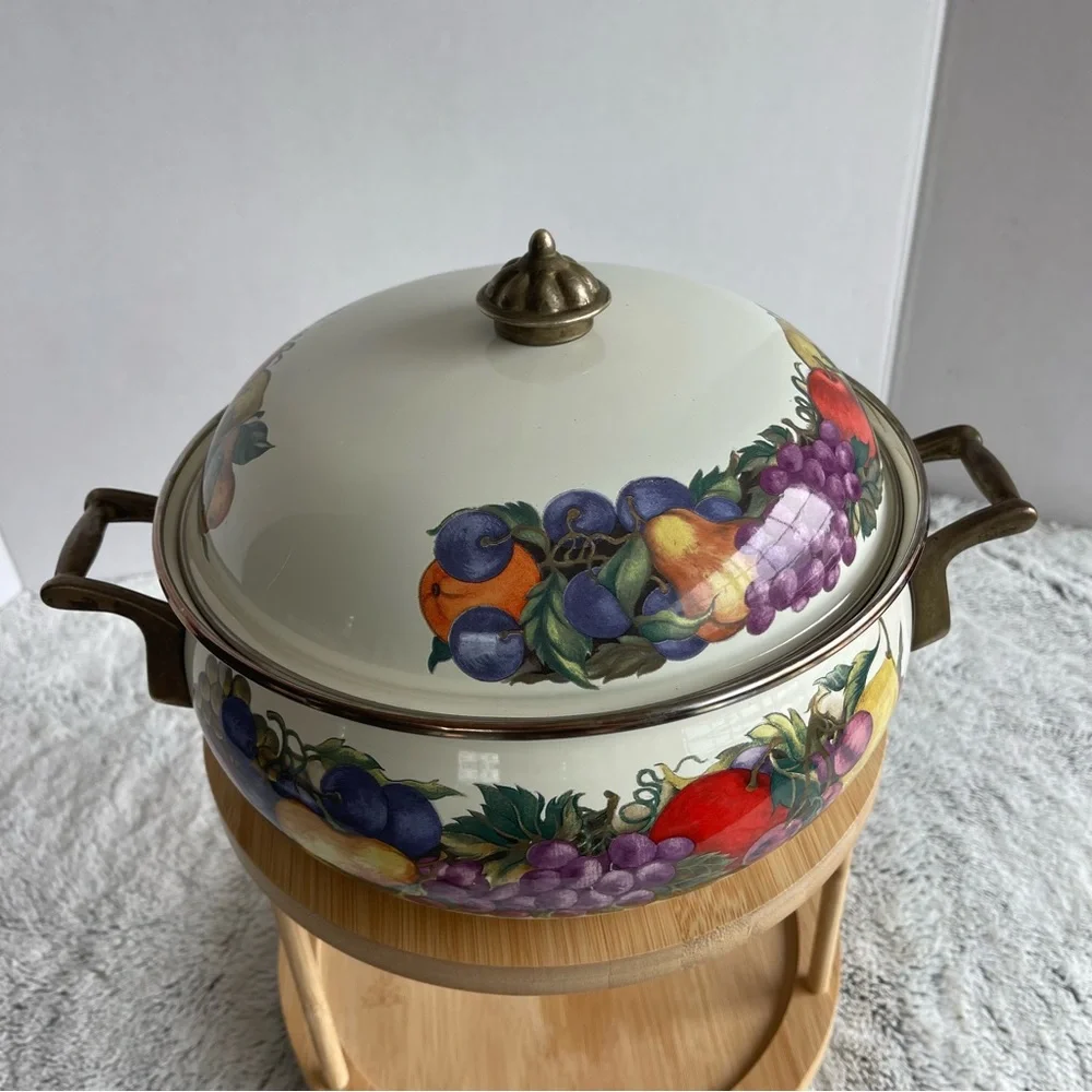 Cornucopia enamelware qt